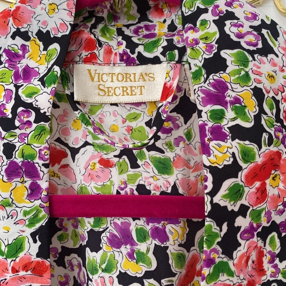 VICTORIA’S SECRET Vintage Multicolor Floral Robe - Picture 3 of 8